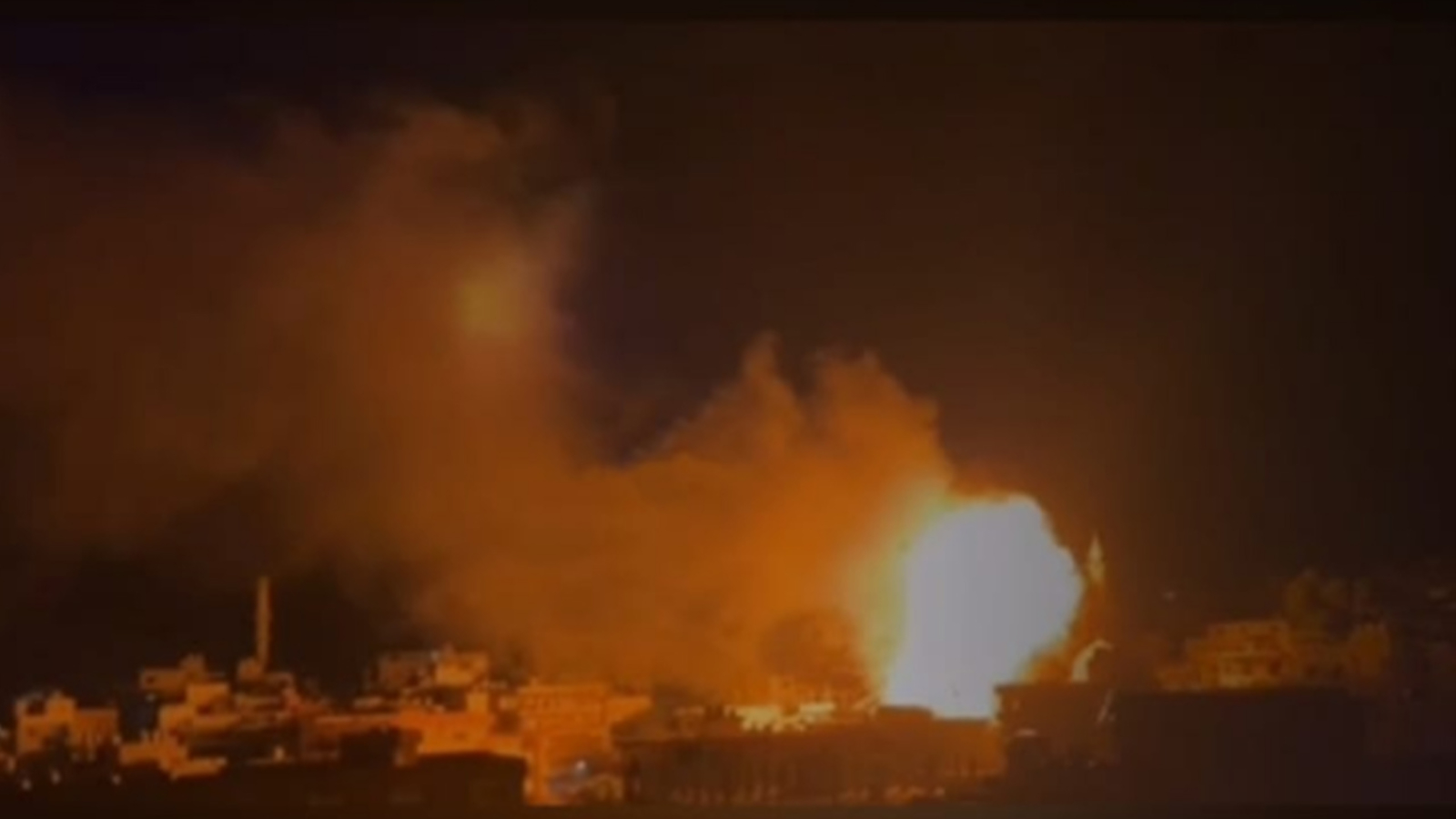 حماس: سبب انفجار مخيم “برج الشمالي” ماس كهربائي بمخزن مستلزمات مواجهة كورونا