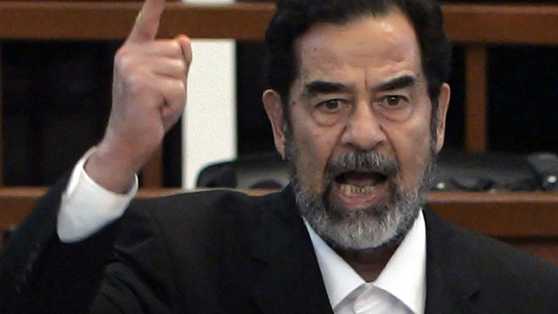 قاضي محاكمة صدام يطرح نفسه “مرشح تسوية” لرئاسة العراق