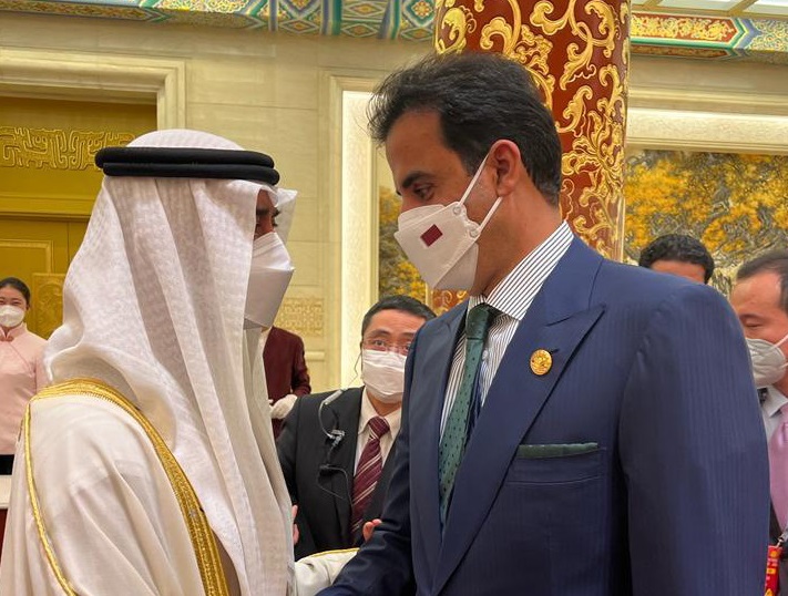 أمير قطر يلتقي السيسي ومحمد بن زايد في الصين