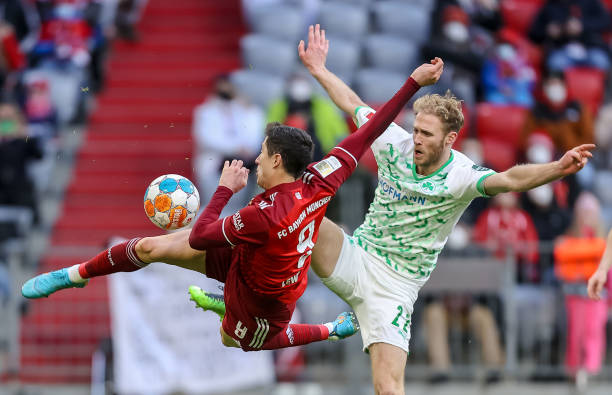 الدوري الالماني.. ليفاندوفسكي يجنّب بايرن صدمة ثانية توالياً وسداسية لدورتموند ضد مونشنغلادباخ