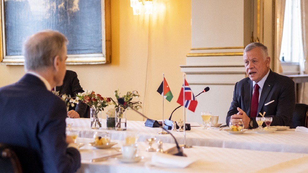 العاهل الأردني يبحث مع رئيس وزراء النرويج العلاقات بين البلدين وقضايا إقليمية