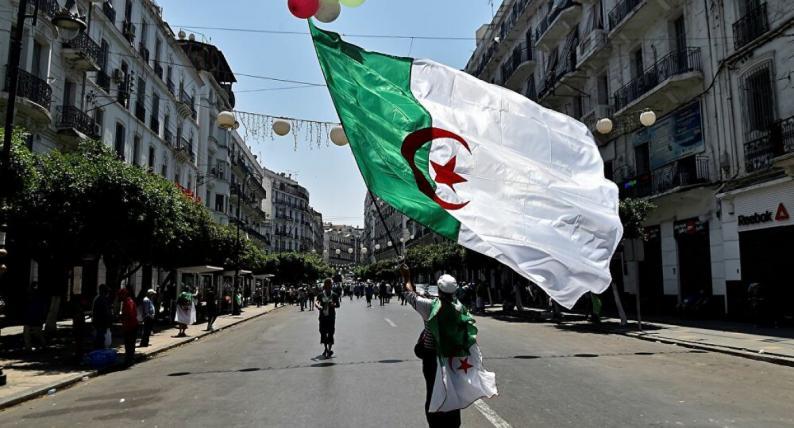 وزارة الثقافة الجزائرية تمنع استعمال الفرنسية في تعاملاتها ونشاطاتها