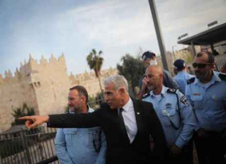 فلسطين تدين اقتحام وزير خارجية إسرائيل “باب العامود” بالقدس