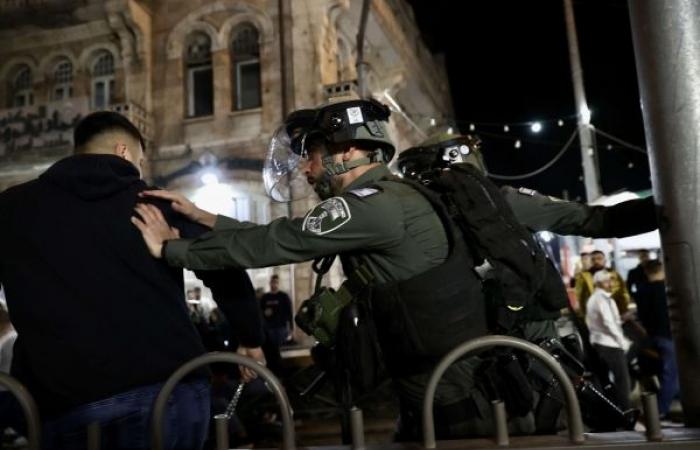 القدس.. إصابة فلسطينيين اثنين واعتقال آخرين في باب العامود