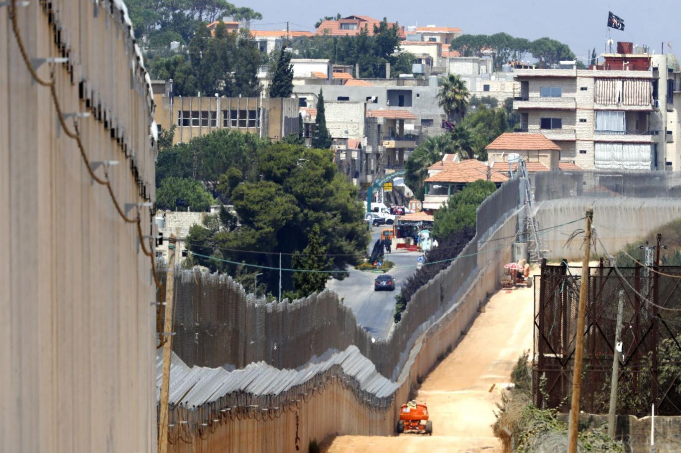الحكومة الإسرائيلية تصادق على بناء 40 كم إضافية لجدار الفصل