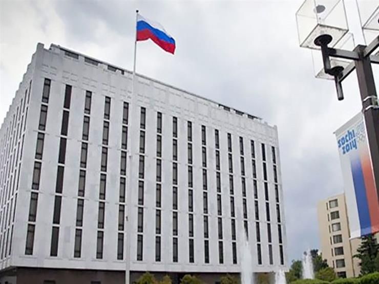 فرنسا تطرد 6 جواسيس يعملون في سفارة روسيا