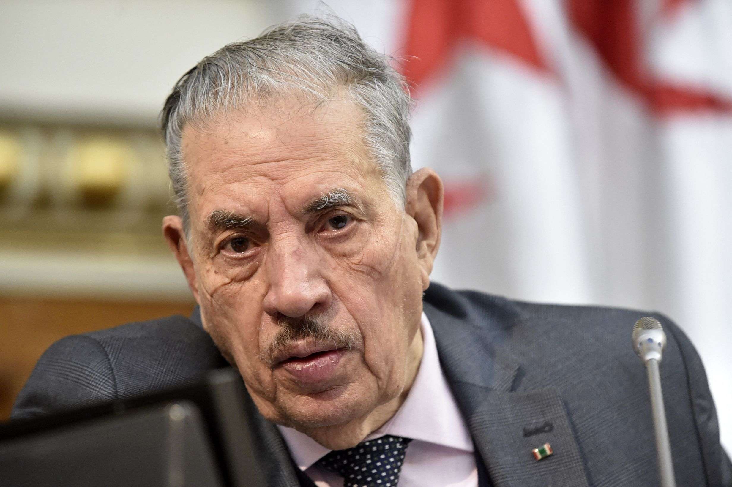 رئيس مجلس الأمة: أطراف تريد دفع الجزائر إلى الاستدانة الخارجية
