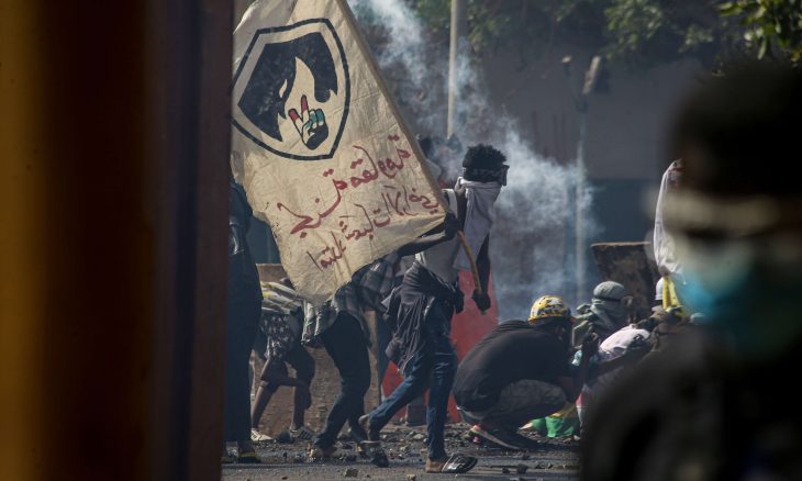 مظاهرات ليلية جديدة بالخرطوم للمطالبة بالحكم المدني