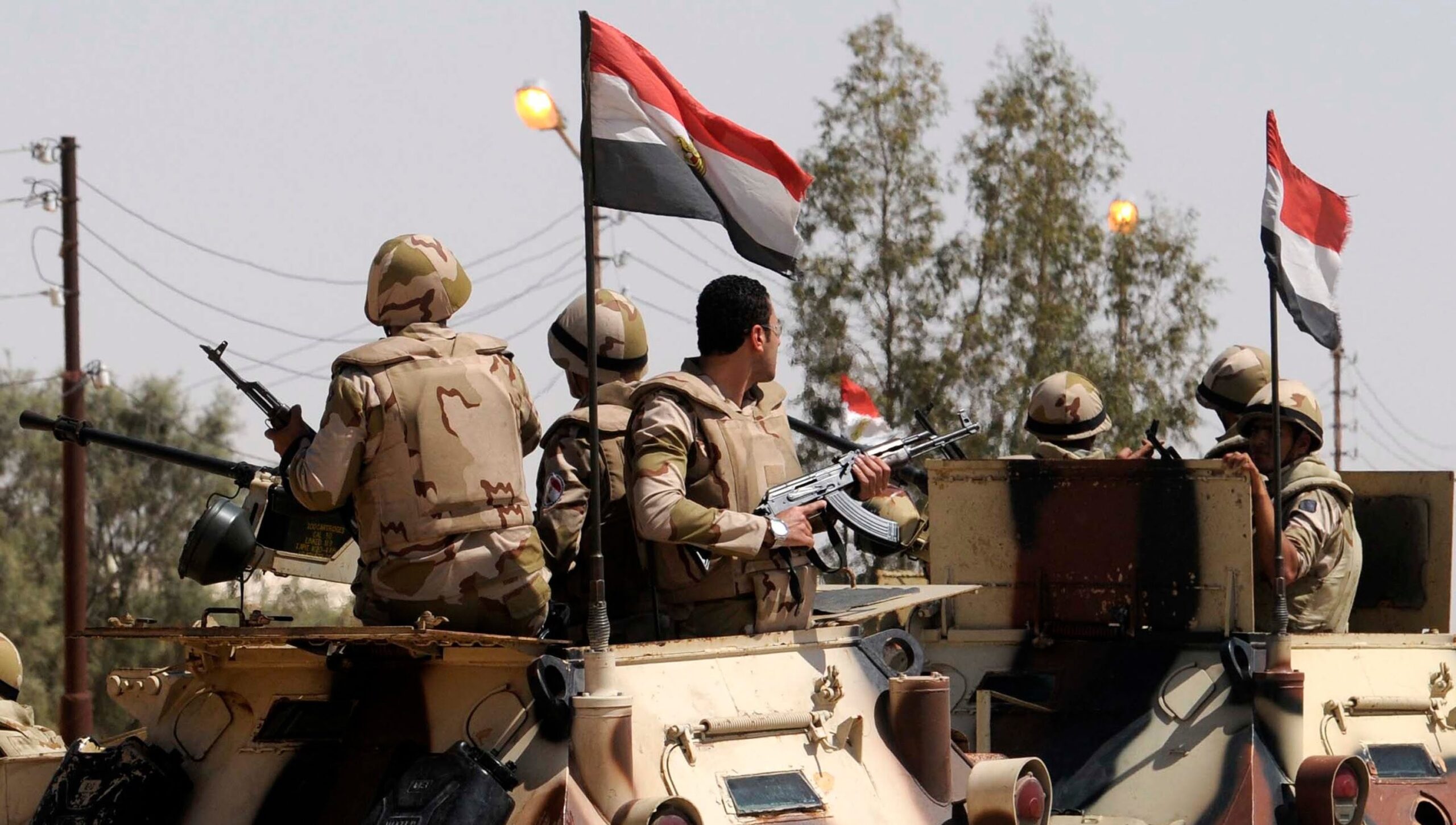 مقتل 11 جندياً مصرياً في منطقة شرق قناة السويس