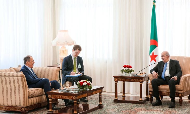 وزير الخارجية الروسي في الجزائر وسط تساؤلات حول أبعاد ودلالات الزيارة
