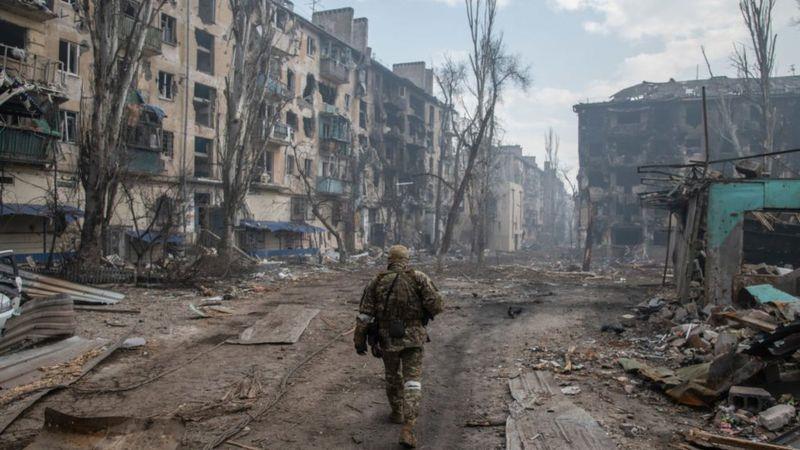 روسيا أسقطت قنابل فوسفورية على مصنع “آزوفستال” بعد فوز أوكرانيا في مسابقة يوروفيجن