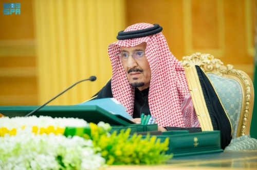 العاهل السعودي يصدر 15 أمراً ملكياً بإعفاء مسؤولين وتعيين آخرين