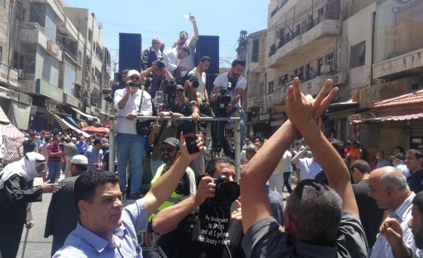 أردنيون ينظمون مسيرة في عمّان احتجاجا على رفع أسعار المحروقات