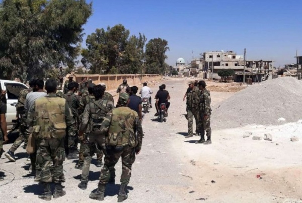 مقتل 15 عنصراً من قوات النظام السوري في هجوم على حافلتهم