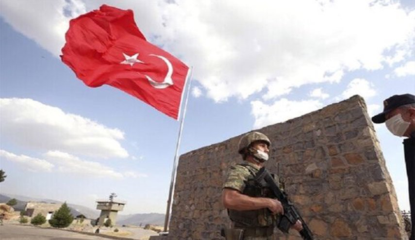 مقتل جندي ترکي وأربعة حراس أمنیین شمال العراق