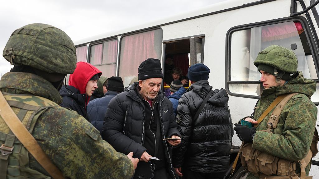 كييف تعلن أنها بصدد إجلاء المدنيين 
