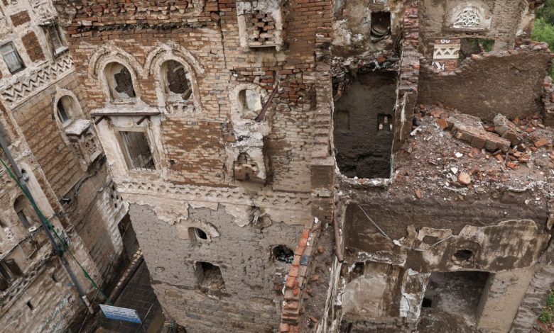الأمطار الغزيرة تهدد المنازل التاريخية في صنعاء