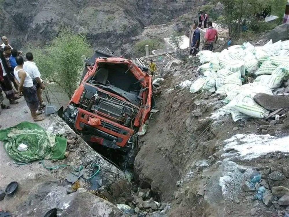  وفاة سائق شاحنة في حادث مروري جنوب تعز