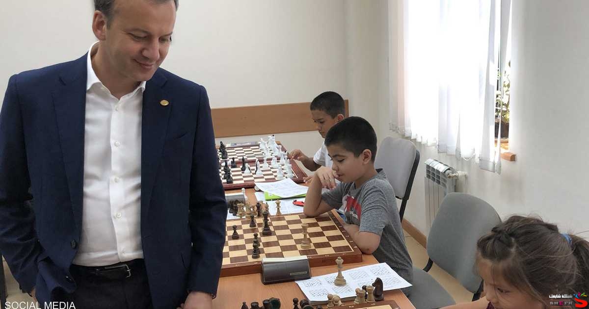 روسيا تحقق فوزا على أوكرانيا بميدان الشطرنج.. والكرملين يعلق