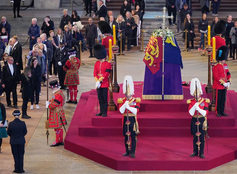 مصدر بالخارجية البريطانية: من المتوقع حضور نحو 500 ضيف جنازة الملكة إليزابيث