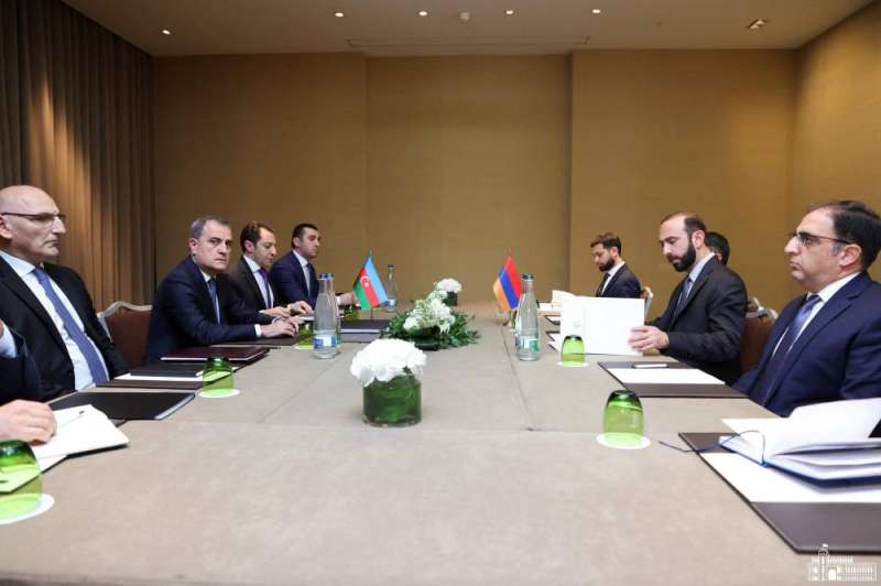 اجتماع وزيري خارجية أرمينيا وأذربيجان في جنيف