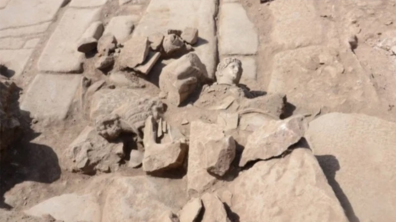 العثور على تمثال لـهرقل عمره 2000 عام في مدينة فيليبي القديمة