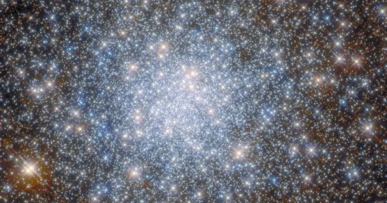 علماء الفلك يكتشفون زوجًا من النجوم يبدو وكأنه يدور حول بعضه البعض كل 51 دقيقة