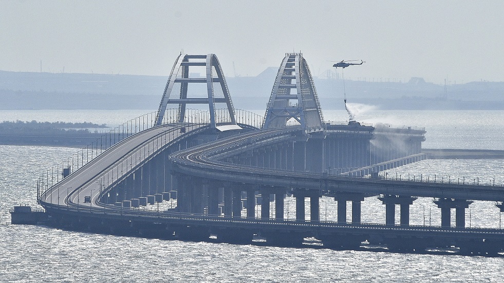 وزير الداخلية الأوكراني السابق يعترف بأنه كان على علم مسبق بالتفجير على جسر القرم