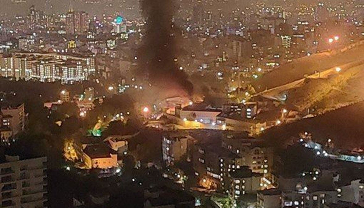 مقاطع فيديو تظهر دخانا يتصاعد من سجن في طهران وسماع دوي طلقات نارية