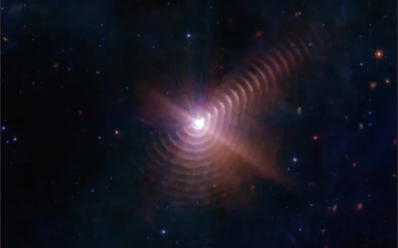 جيمس ويب يكتشف بصمة سماوية هائلة تقع على مسافة 5 آلاف سنة ضوئية