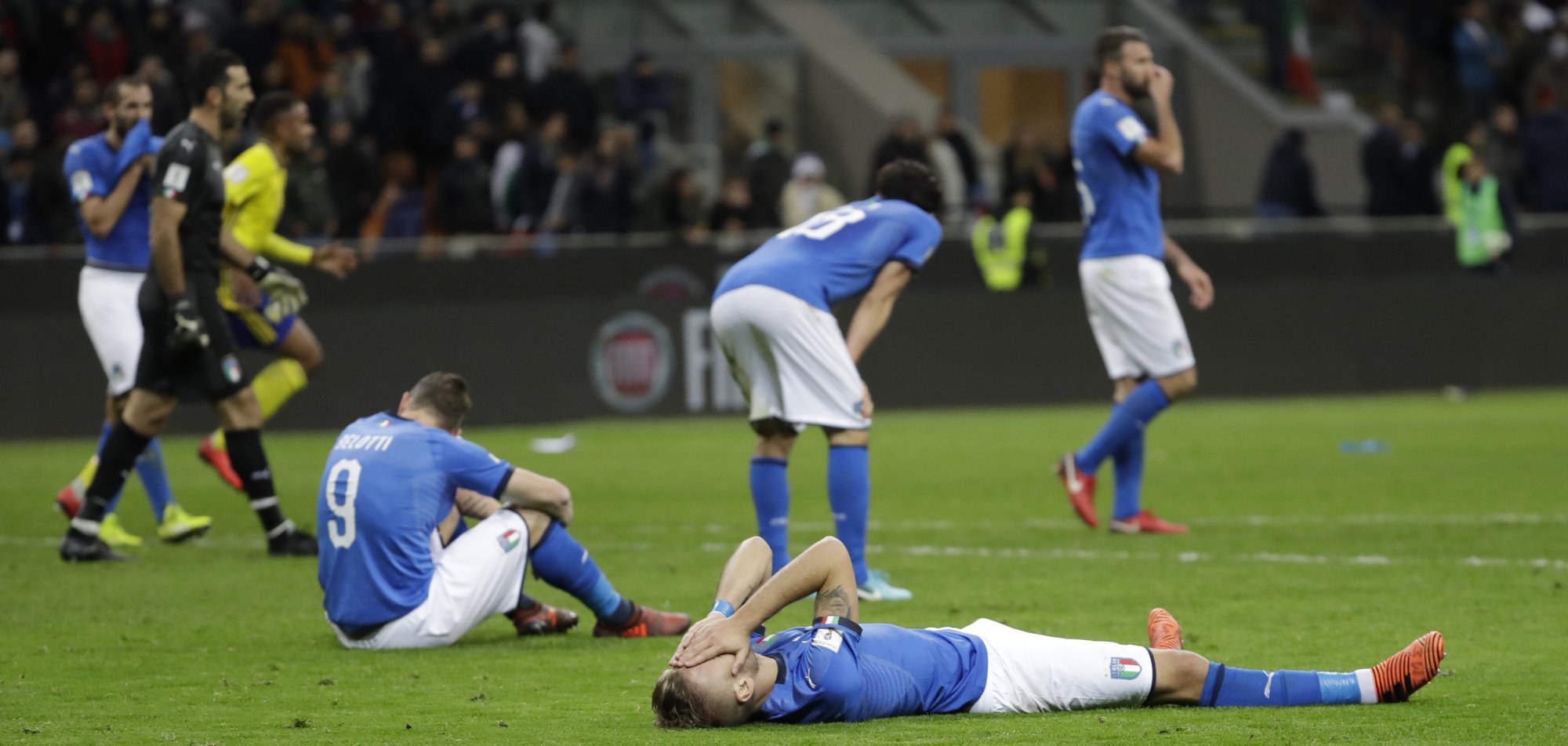 إيطاليا الغائبة الكبرى عن كأس العالم.. وجمهورها يتحسر