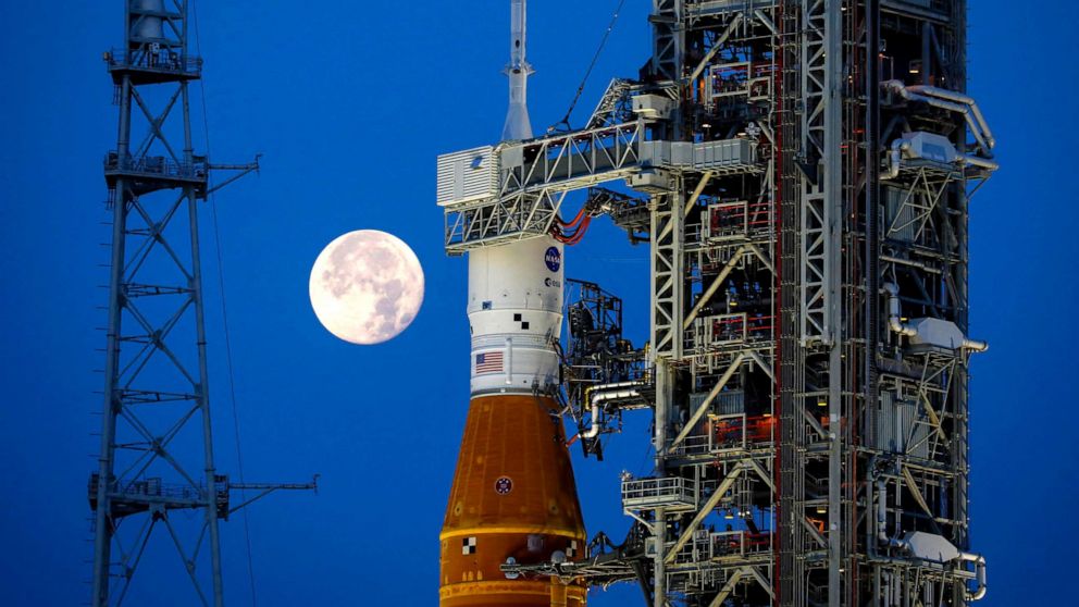 سؤال وجواب.. عن عودة وكالة الفضاء الأميركية ناسا لاستكشاف القمر