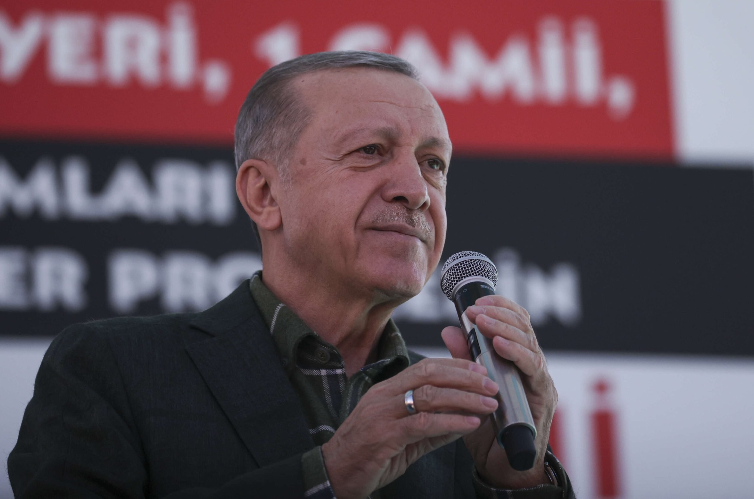 دعوة أردوغان للتصويت على الحجاب تحيي جدلاً يعود لعقود