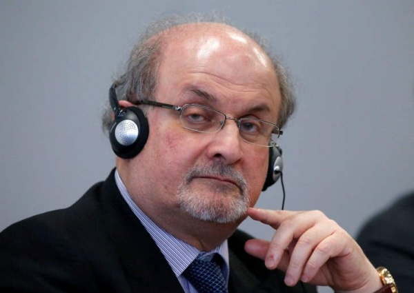 أمريكا تفرض عقوبات على مؤسسة إيرانية لرصدها مكافأة لمن يقتل سلمان رشدي