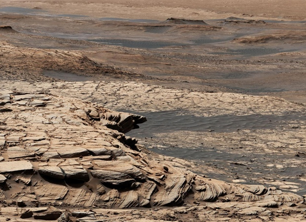 اكتشاف آثار قديمة لمحيط عملاق على سطح المريخ