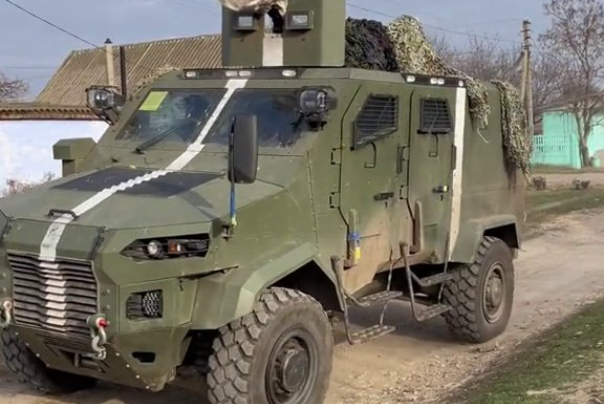 وسائل إعلام: آليات عسكرية إسرائيلية بحوزة القوات الأوكرانية في خيرسون