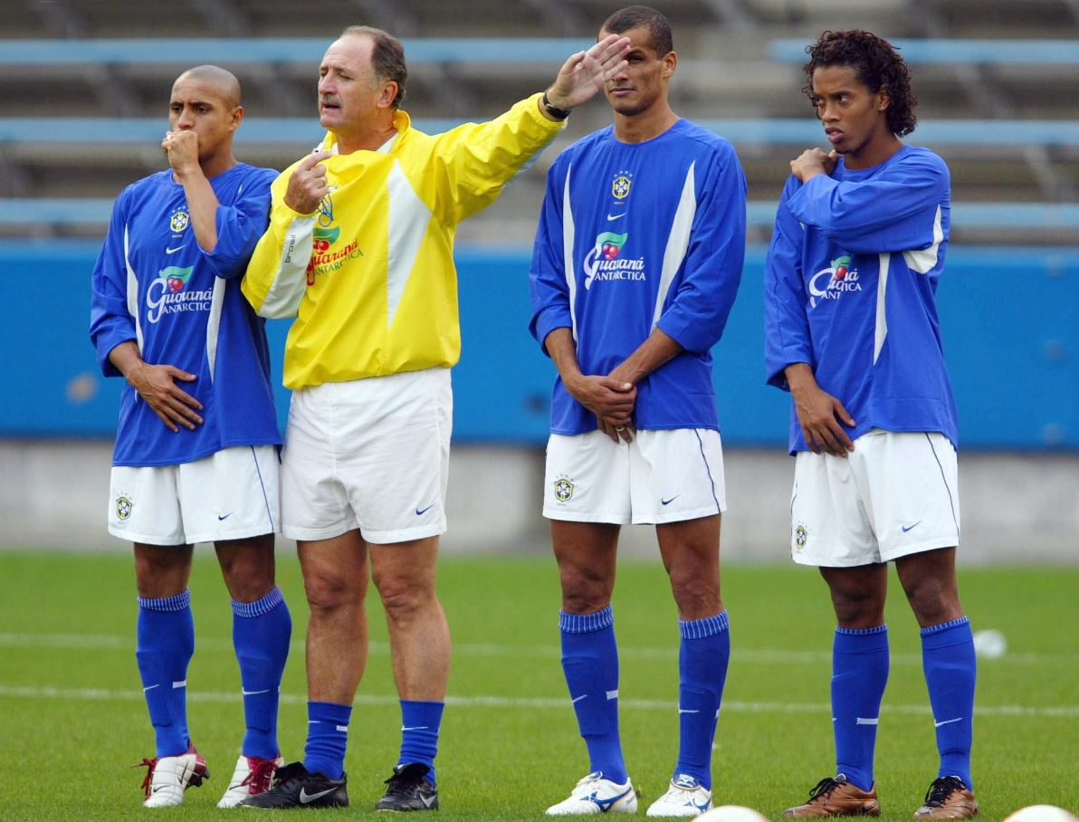 اعتزال صاحب إنجاز البرازيل في كأس العالم 2002