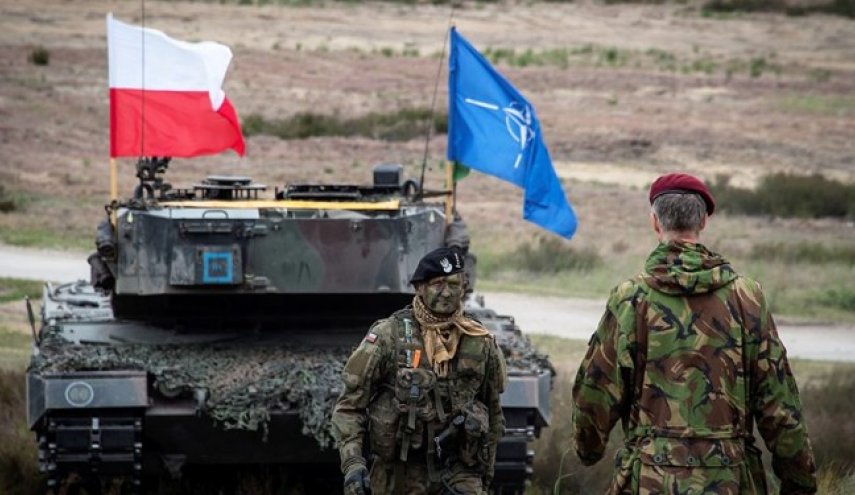 الحكومة البولندية ترفع حالة التأهب للوحدات العسكرية