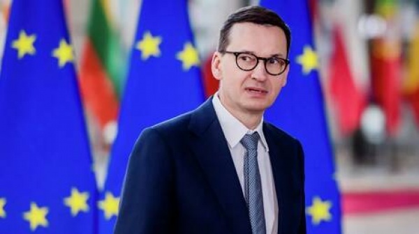 رئيس الوزراء البولندي يدعو لعقد اجتماع أمني بعد أنباء سقوط صواريخ على البلاد