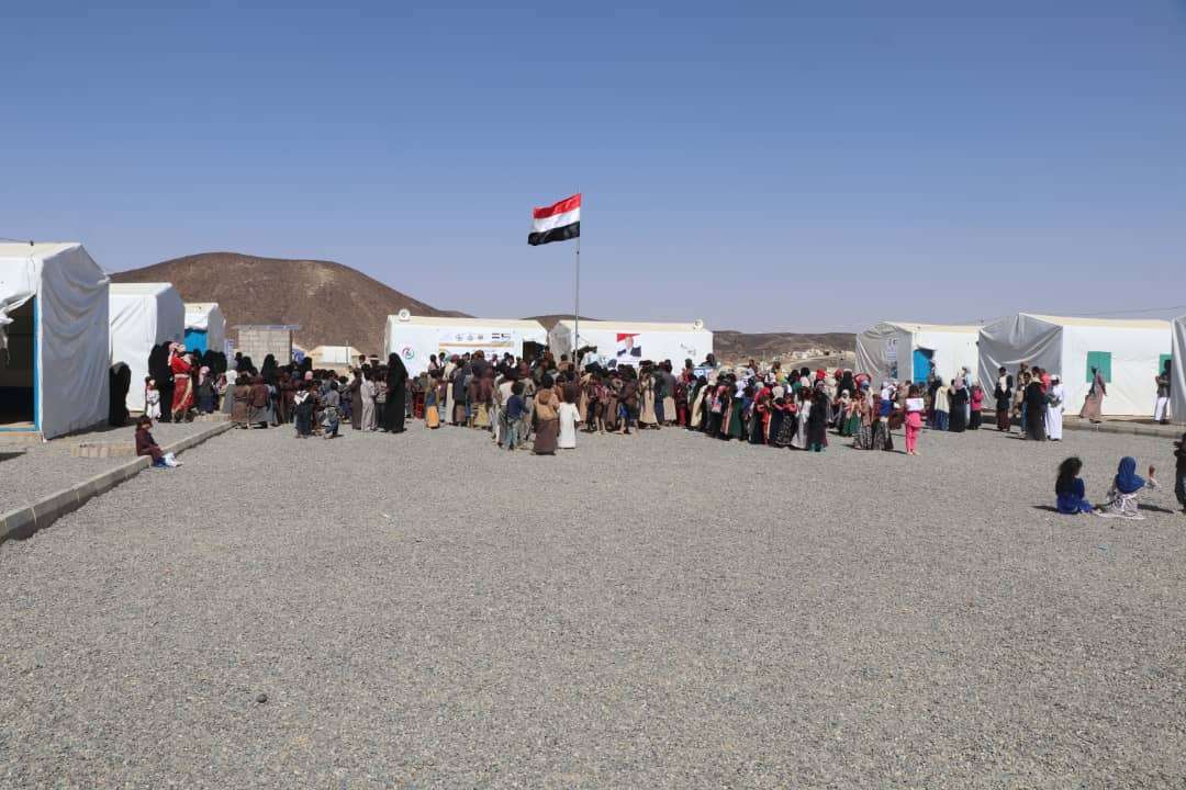 افتتاح مدرسة ووحدة صحية في مخيم الست للنازحين بمأرب