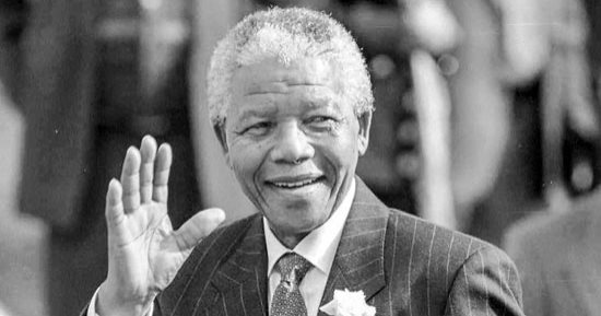 في 5 ديسمبر.. وفاة رئيس جنوب أفريقيا نيلسون مانديلا 