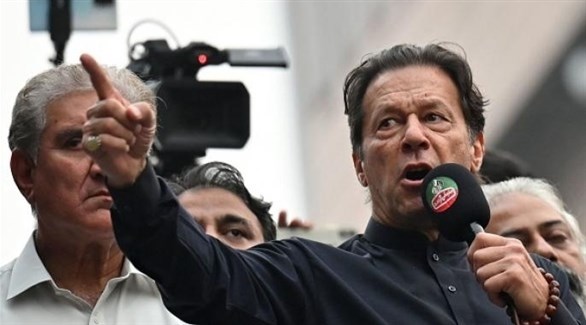 عمران خان يحدد مهلة نهائية للدعوة لإجراء انتخابات مبكرة في باكستان