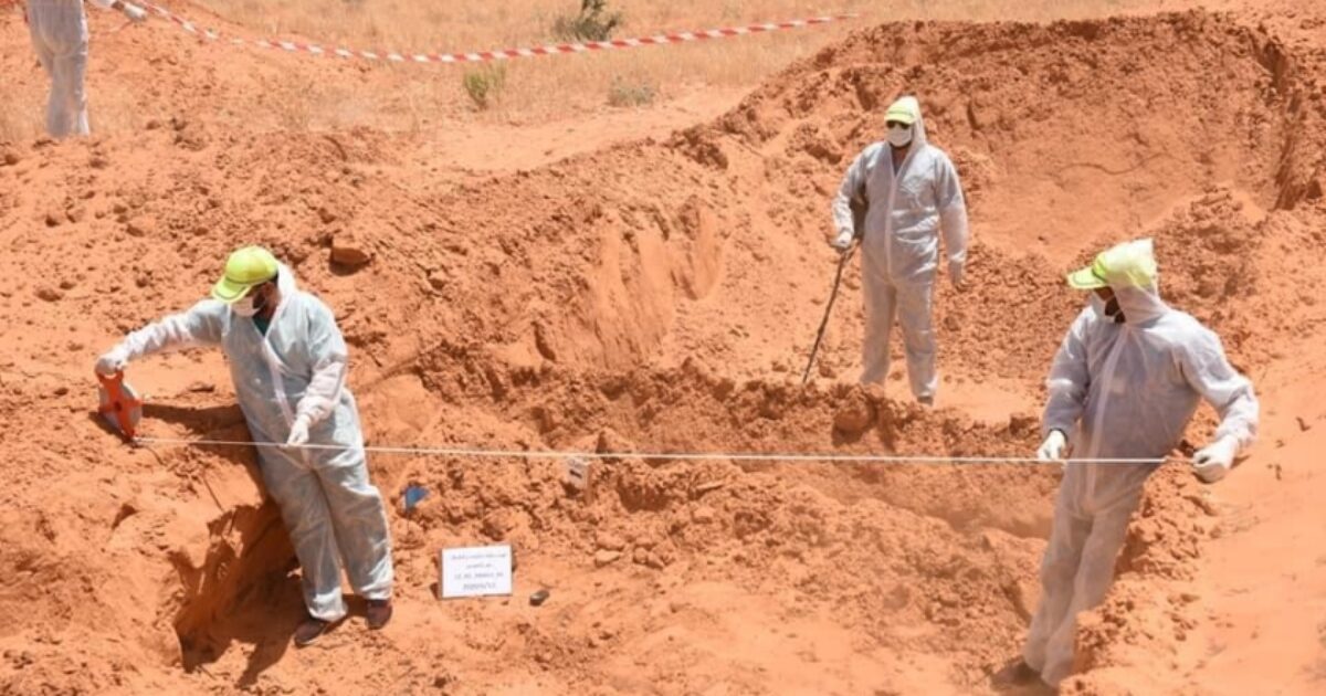 هيئة البحث والتعرف على المفقودين تعلن اكتشاف مقبرة جماعية جديدة غرب طرابلس الليبية