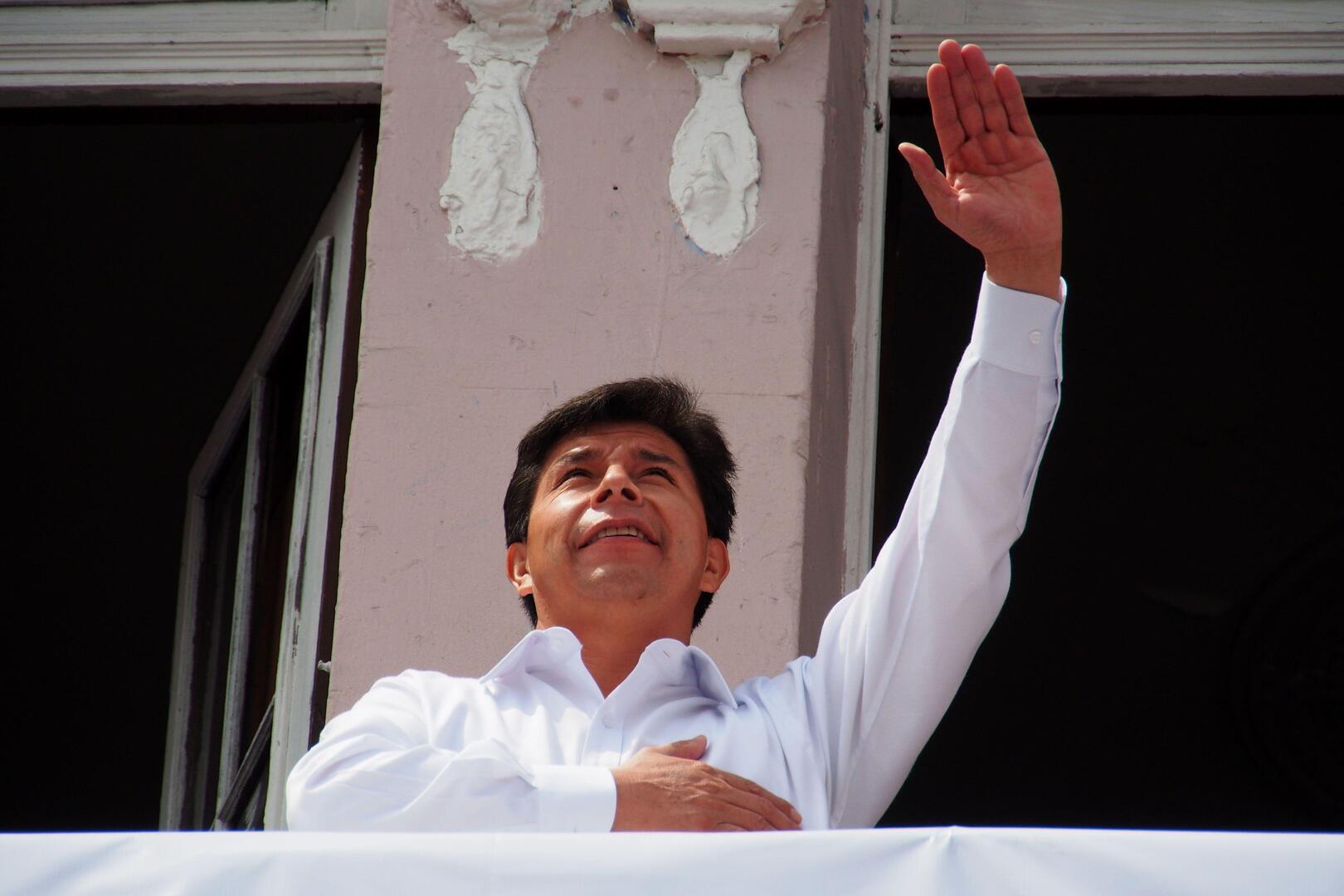 المكسيك تمنح اللجوء لعائلة رئيس بيرو المعزول