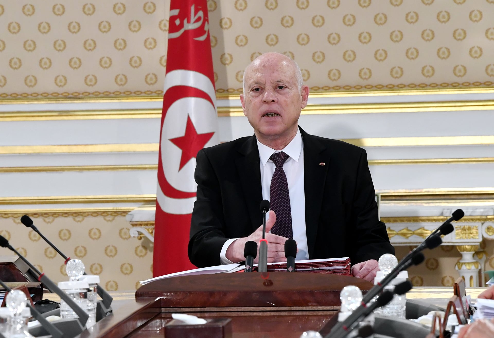 الرئيس التونسي يتحدث عن فئة تسعى إلى ضرب الأمن الداخلي والخارجي للدولة