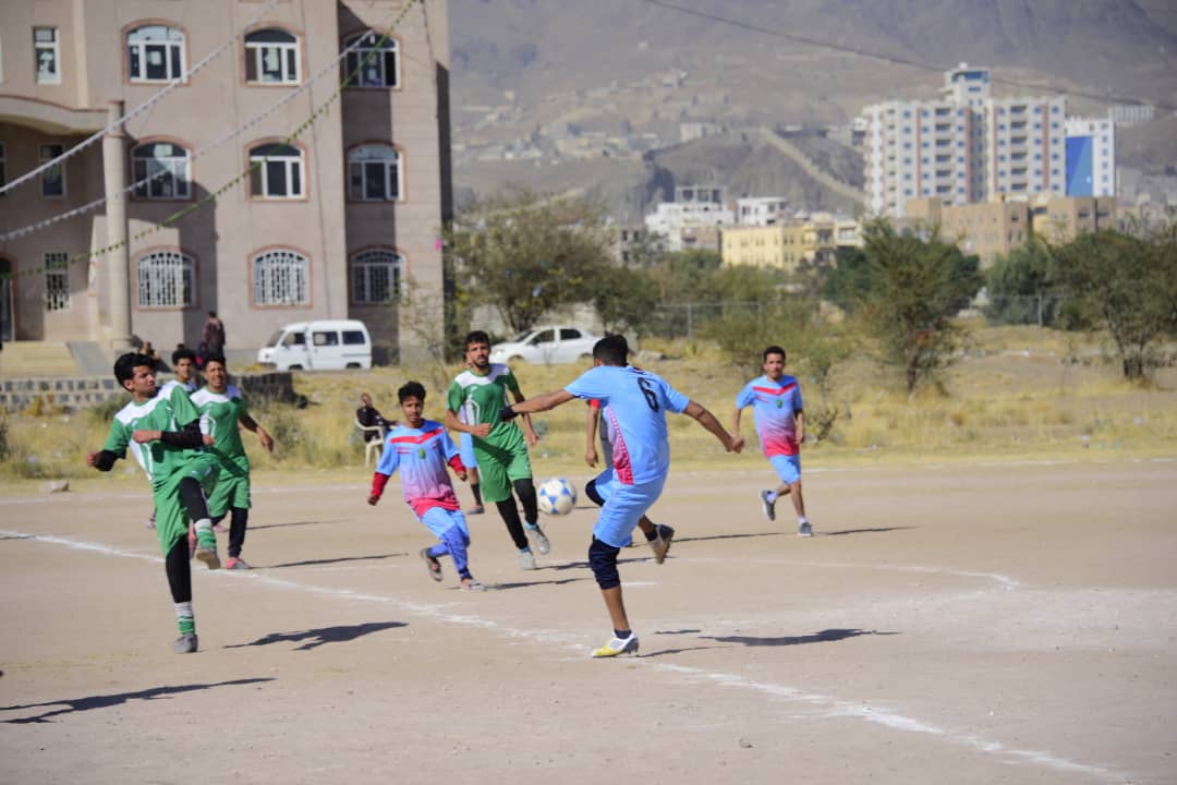 فوزان في افتتاح بطولة كأس جامعة صنعاء الكروية