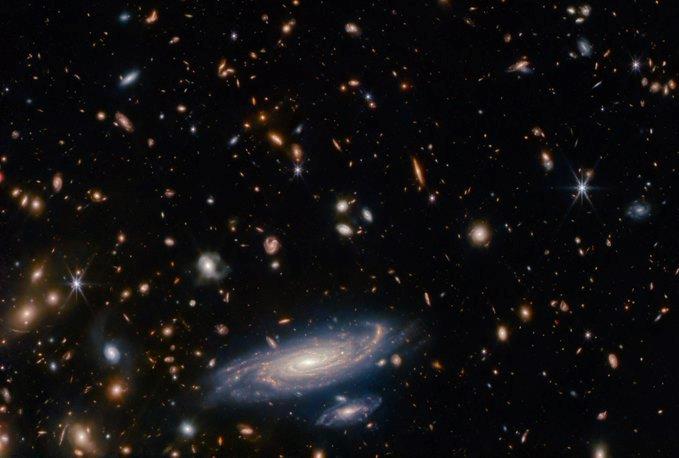 جيمس ويب يلتقط صورة لمجرة حلزونية تبعد عن الأرض مليار سنة ضوئية 