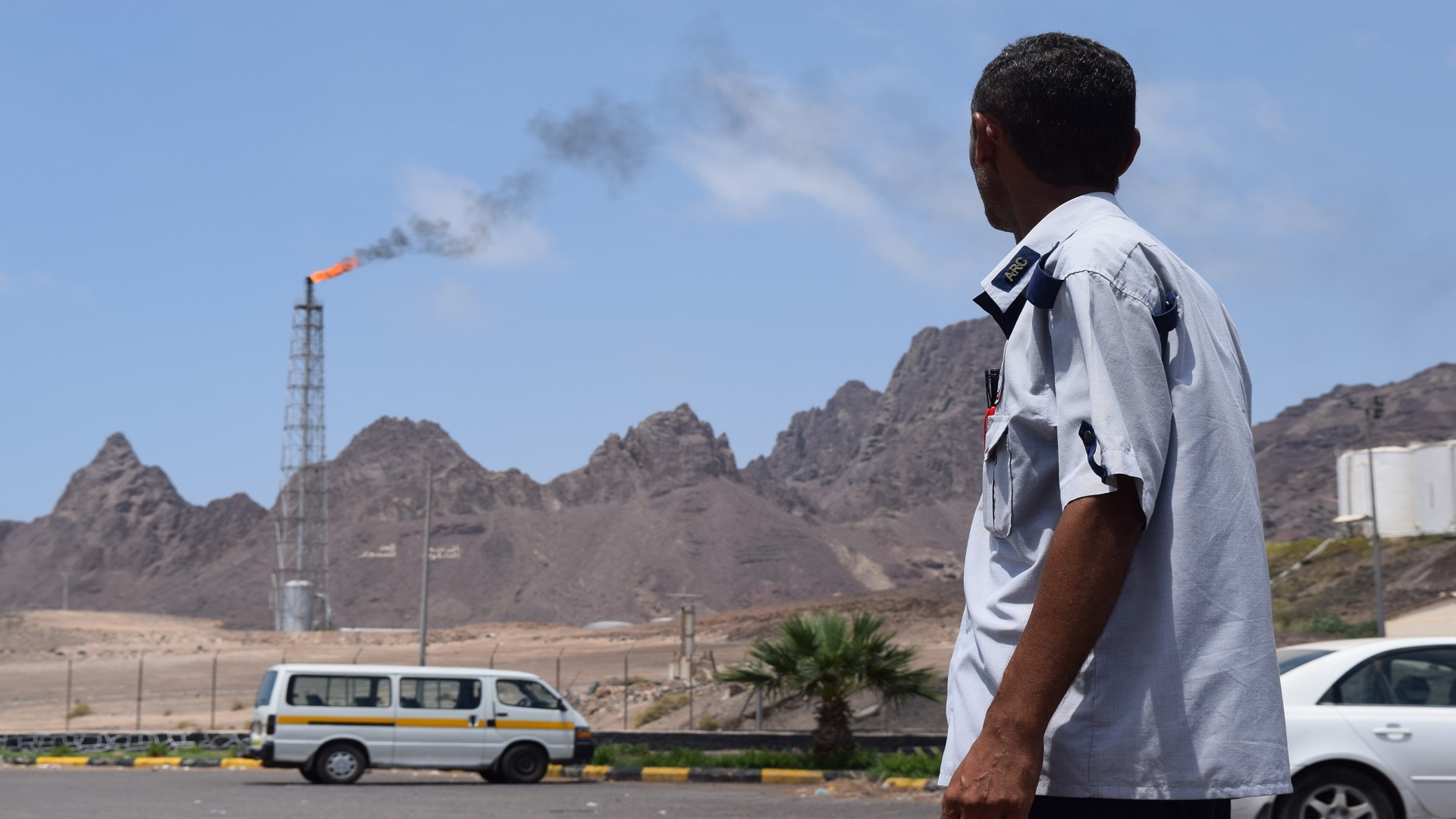 هجمات الحوثي الإرهابية على موانئ النفط اليمنية ضاعفت الأعباء الاقتصادية على المواطنين