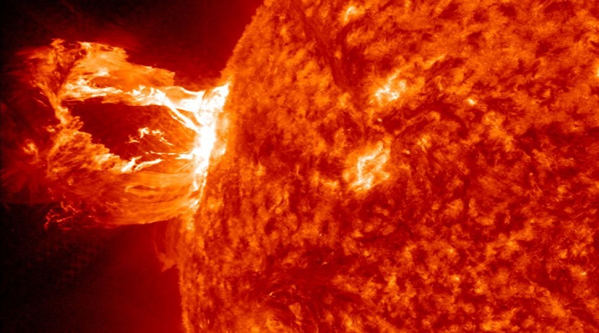 علماء يكتشفون حدوث توهج قوى للشمس 