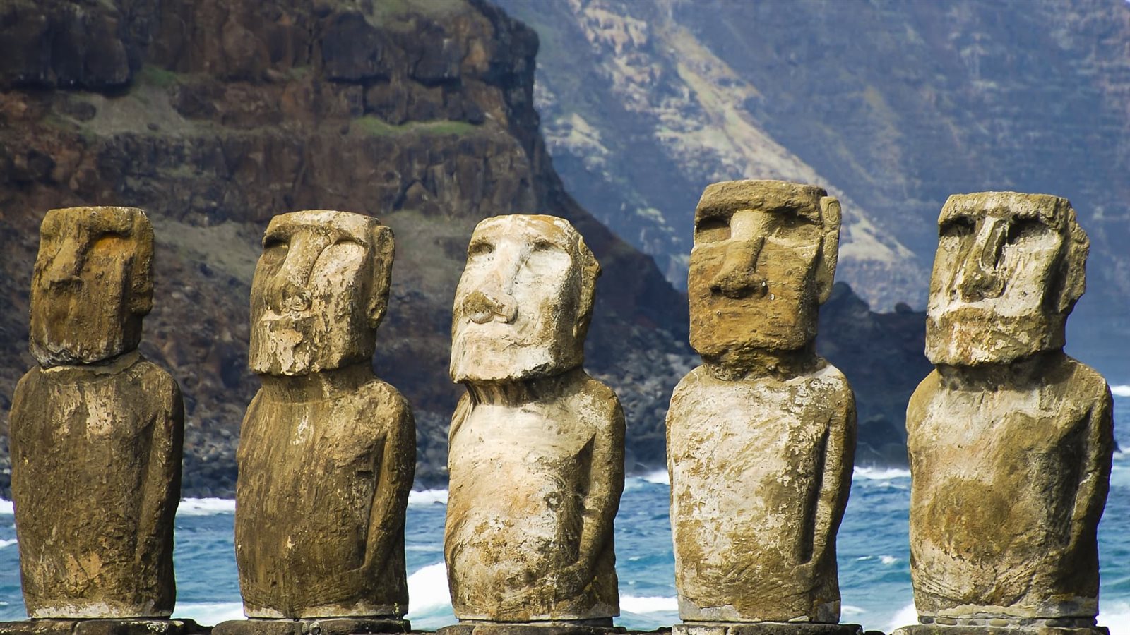 اكتشاف تمثال مواي جديد في جزيرة إيستر يفتح الباب لاكتشاف المزيد 
